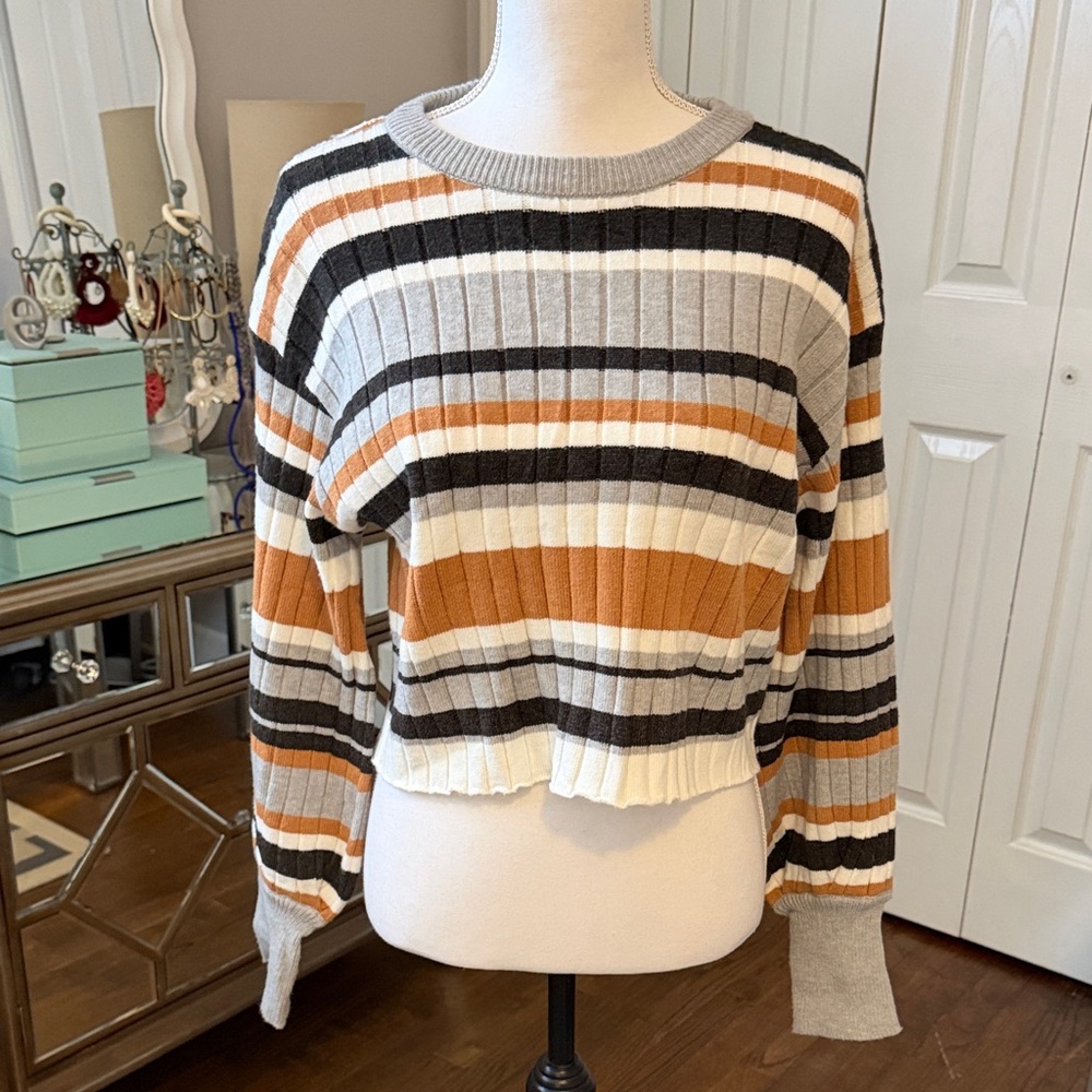 Vigoss Adorable/Edgy/Fun Short Striped Ribbed Knit Sweater Top NWT Sz Large LOVE